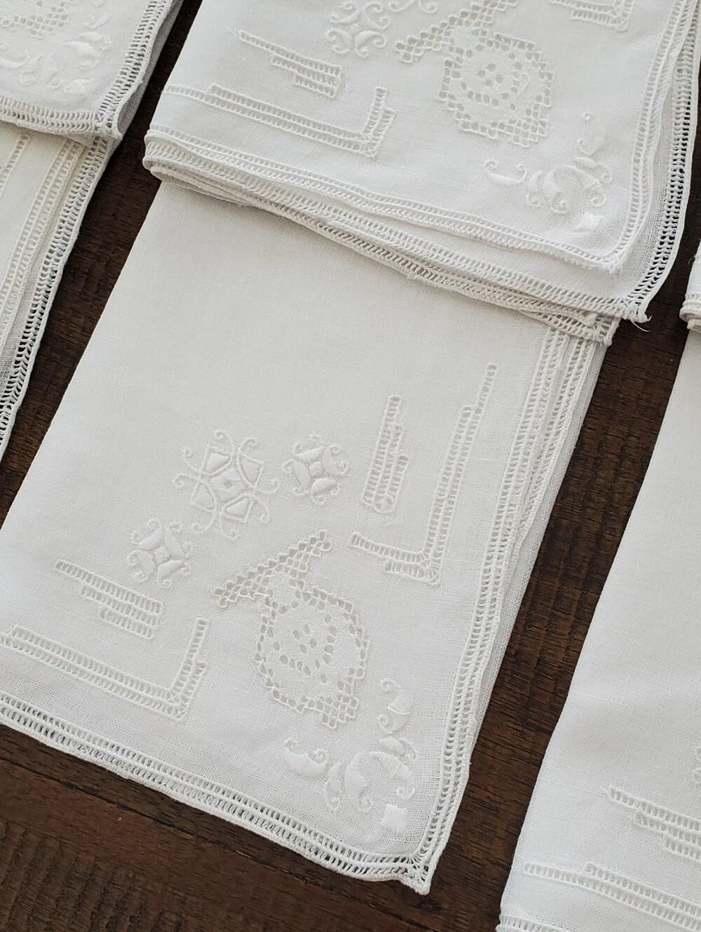 Vtg Madeira Linen Hand Embroidered Intricate Cutwork Tablecloth+12 Napkins White